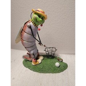 DESIGN IMPRESSIONS " ACE DUFFER  SLICE" BUGS A GOLFING  FIGURINE   #13122 RARE